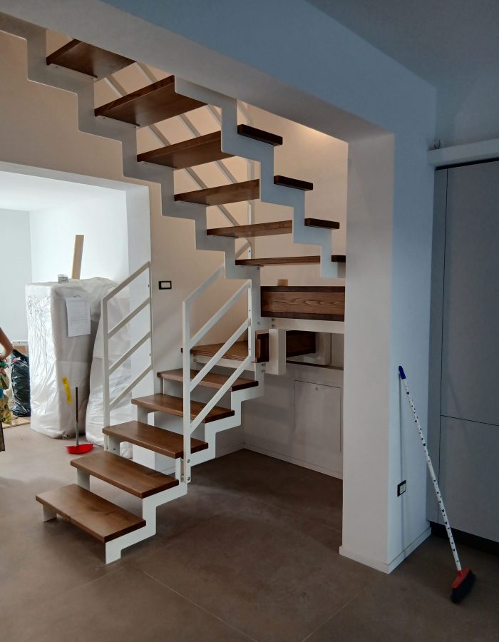 M.B. Artigianferro – Scala interna