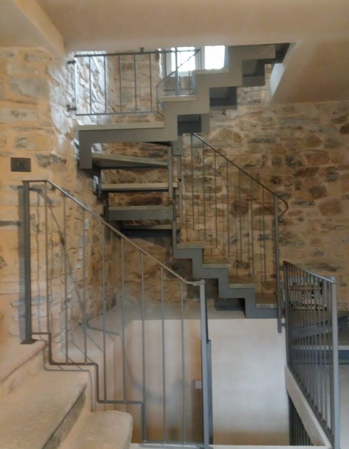 M.B. Artigianferro – Scala interna