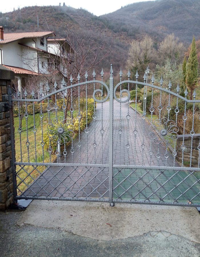 M.B. Artigianferro – Cancello in ferro battuto